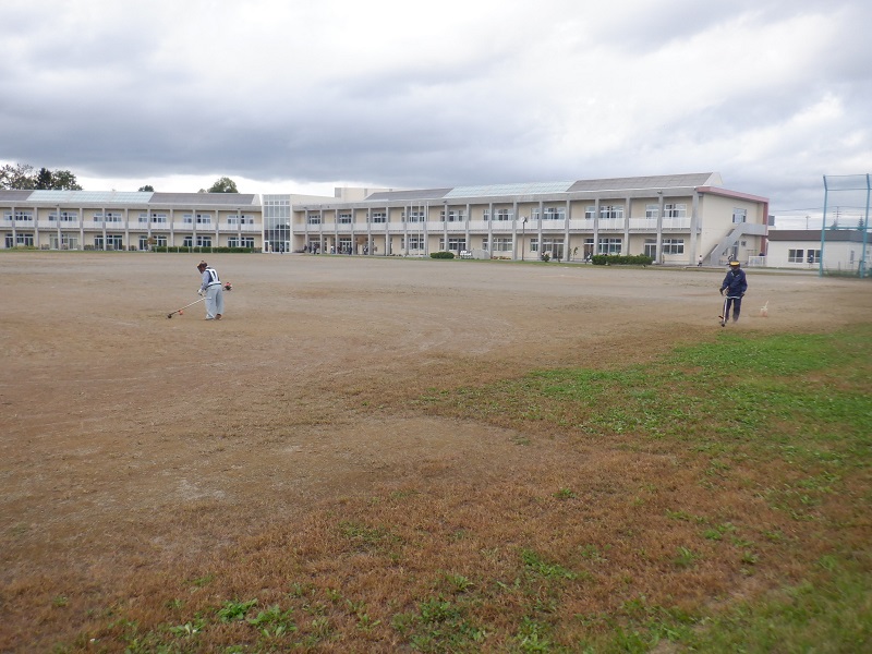 帯広市立豊成小学校　グラウンド整備（令和4年8月18日）